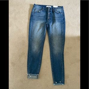 NWT KanCan Jeans 11/29